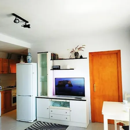 с морской панорамой Apartment